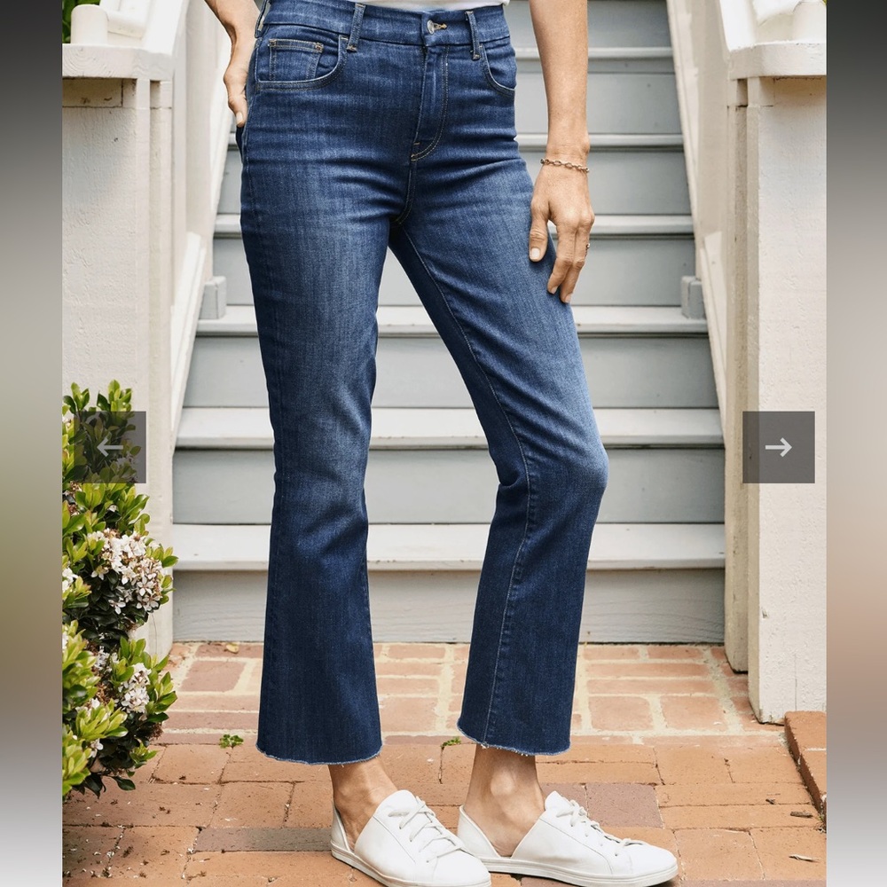 FRANK & EILEEN Killian Crop Flare Jean In 2003‎ Medium Wash